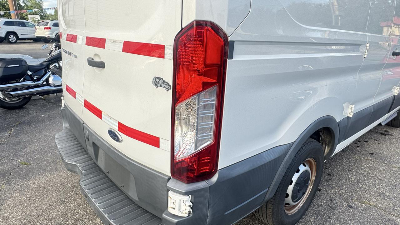 Ford Transit Cargo Van T-150 130" Low Rf 8600 GVWR Swing-Out RH Dr 2016