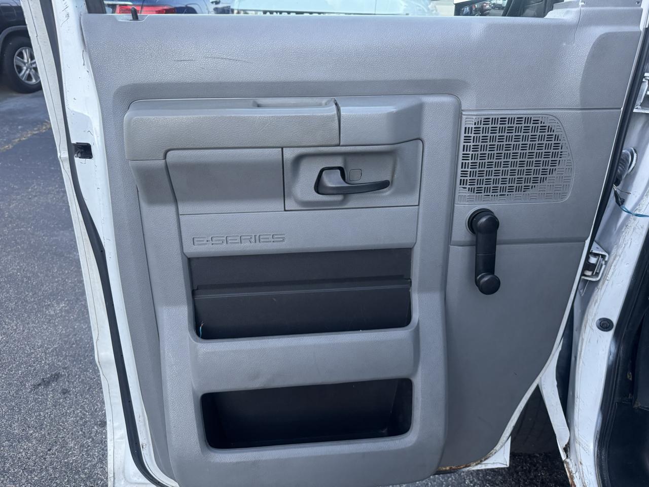 Ford Econoline Cargo Van E-250 Recreational 2012