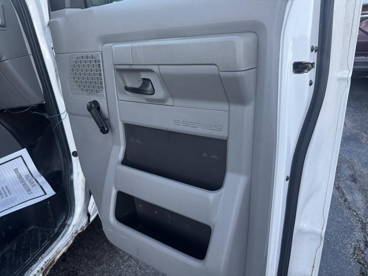 Ford Econoline Cargo Van E-250 Recreational 2012