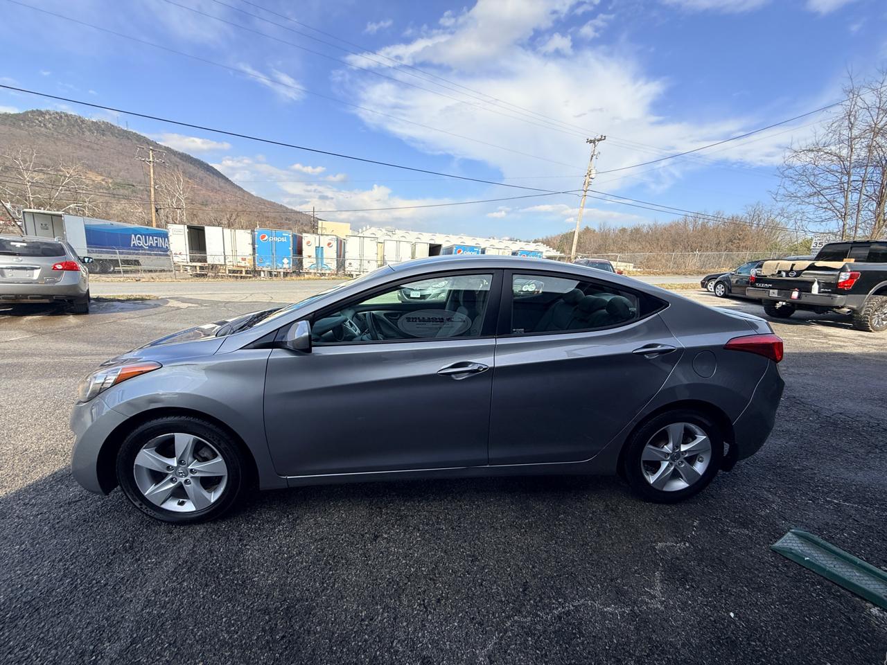 Hyundai Elantra GLS 2012