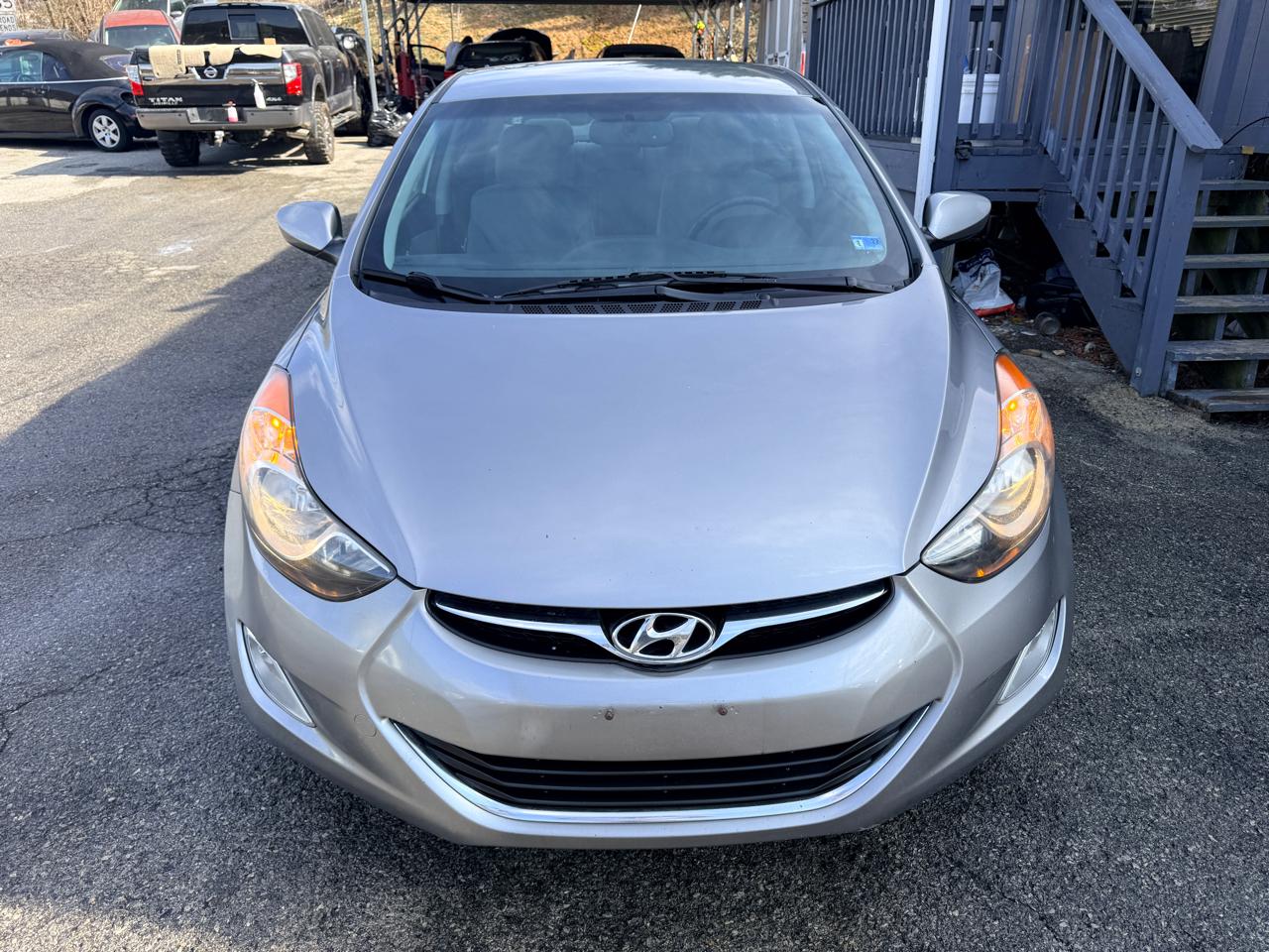 Hyundai Elantra GLS 2012