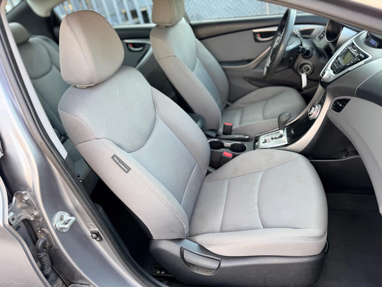 Hyundai Elantra GLS 2012