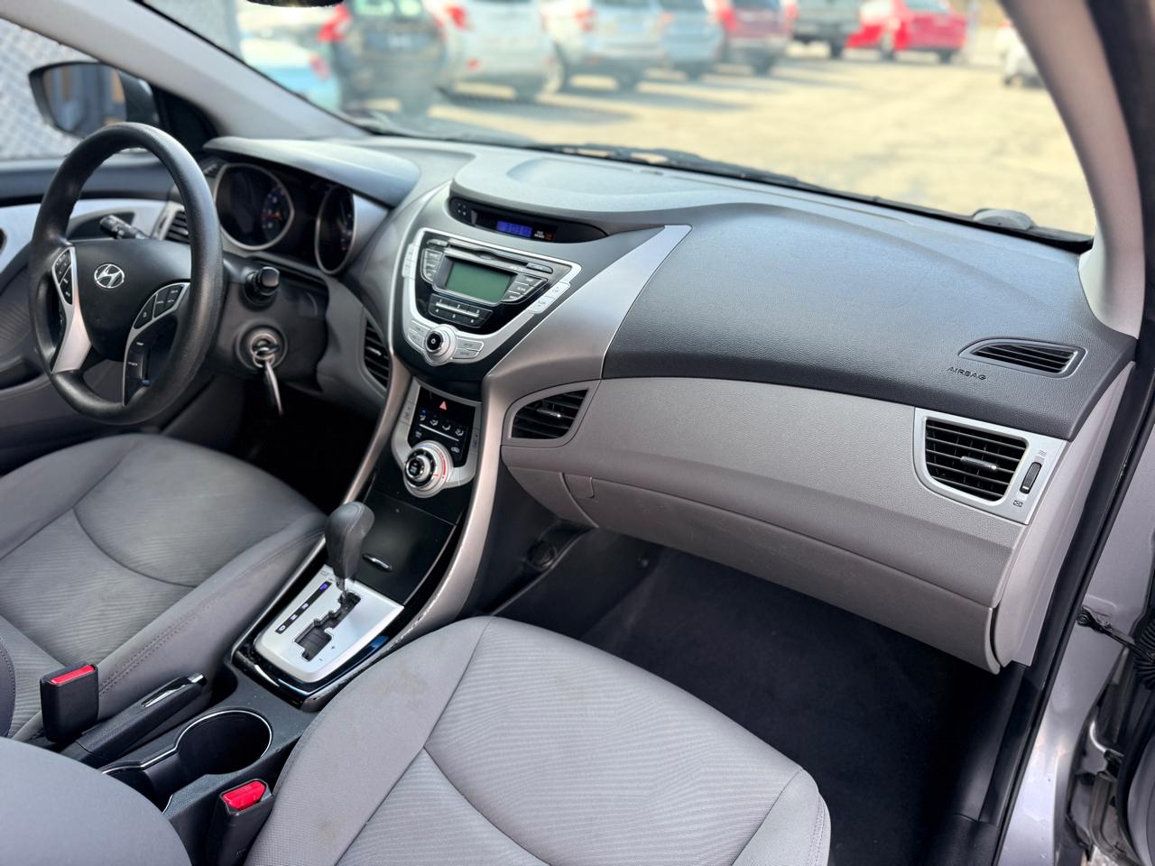 Hyundai Elantra GLS 2012