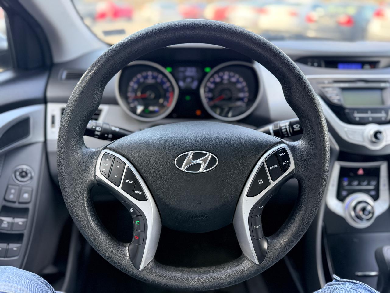 Hyundai Elantra GLS 2012