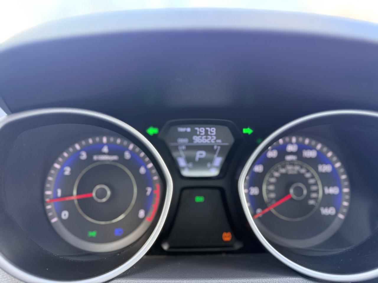 Hyundai Elantra GLS 2012