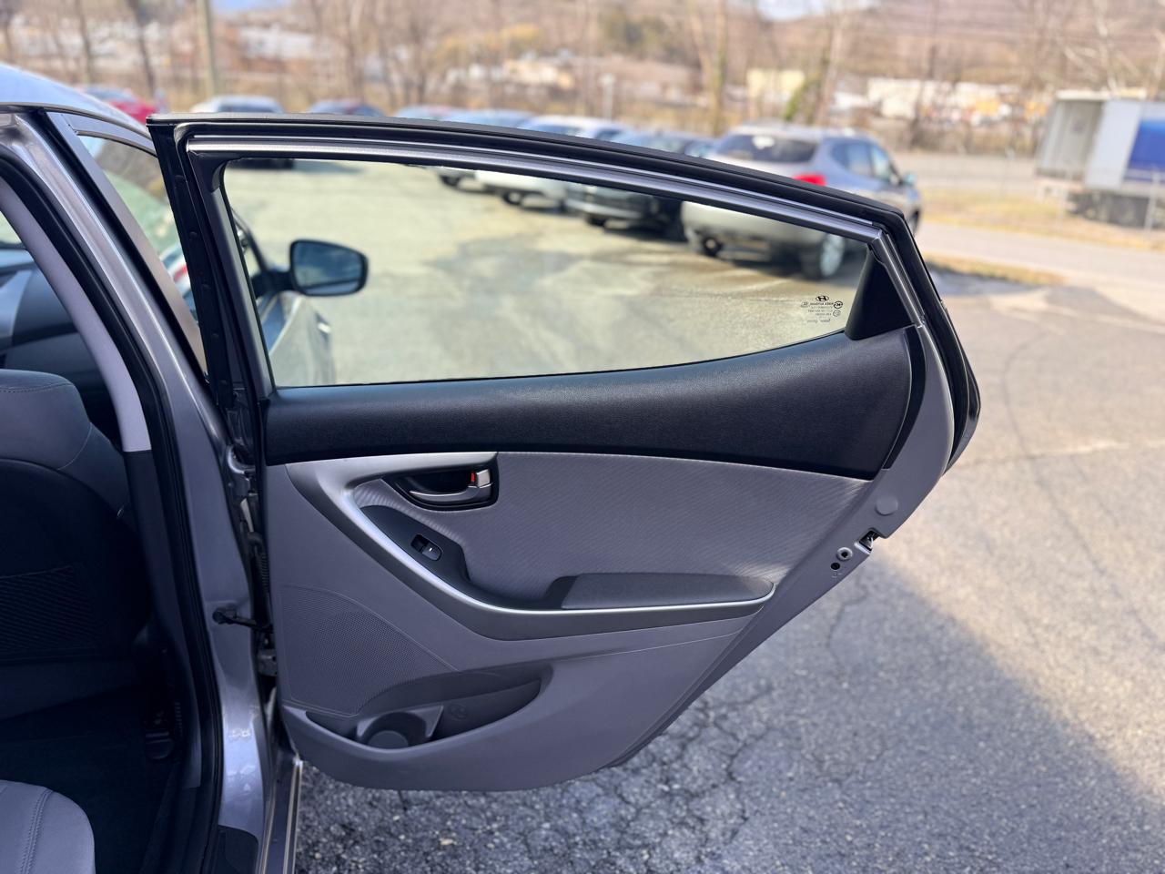 Hyundai Elantra GLS 2012