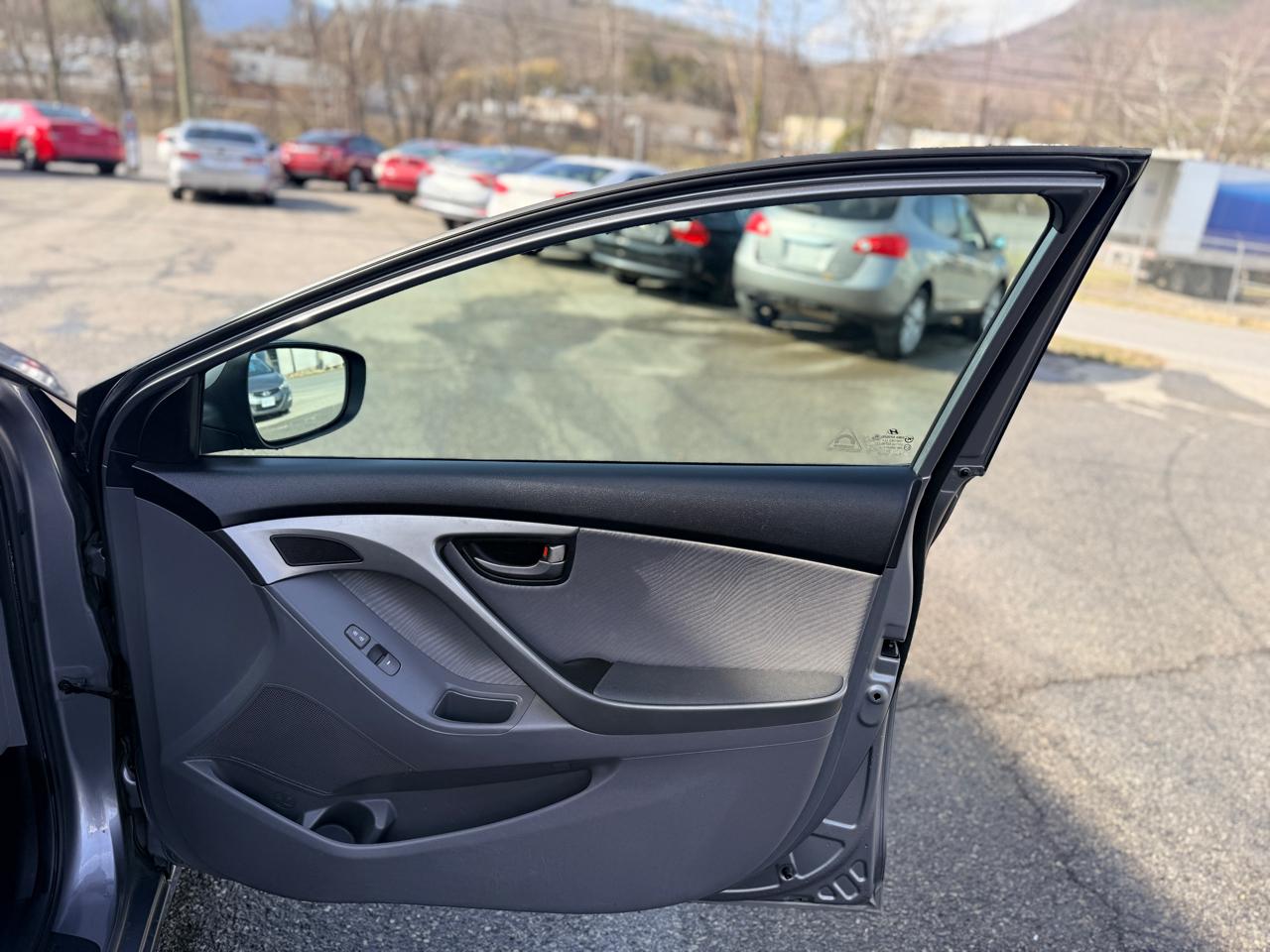 Hyundai Elantra GLS 2012