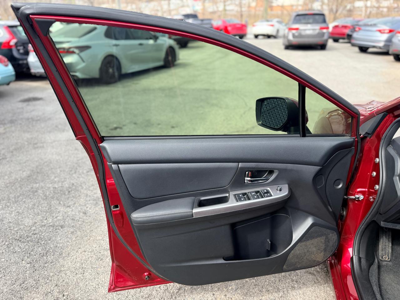 Subaru Impreza 2.0i Premium PZEV 4-Door 2016