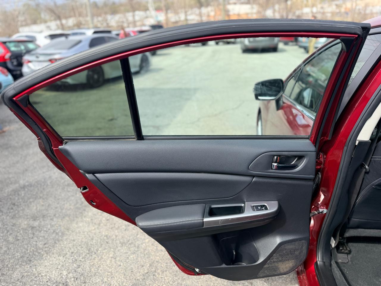 Subaru Impreza 2.0i Premium PZEV 4-Door 2016