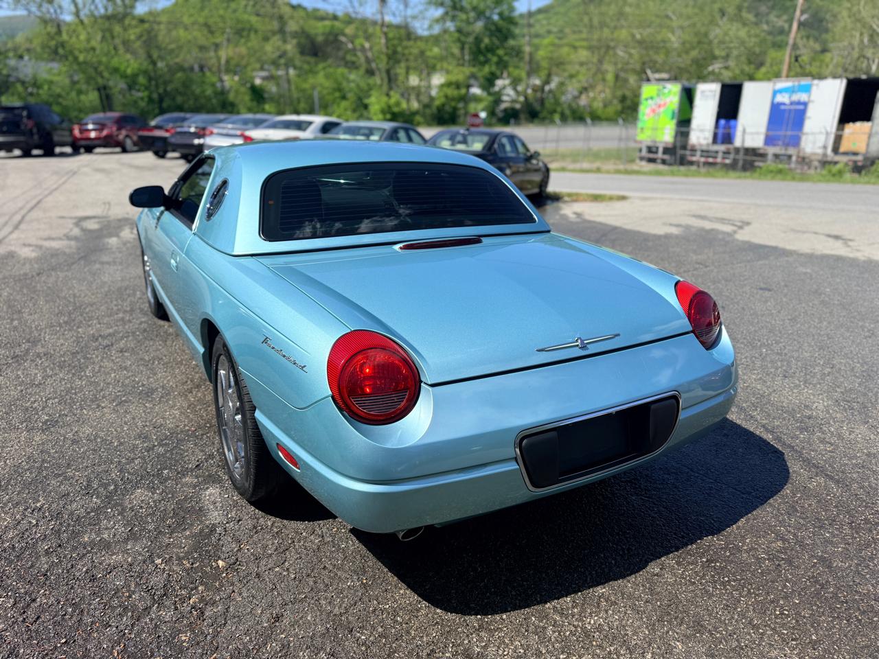 Ford Thunderbird Deluxe 2002