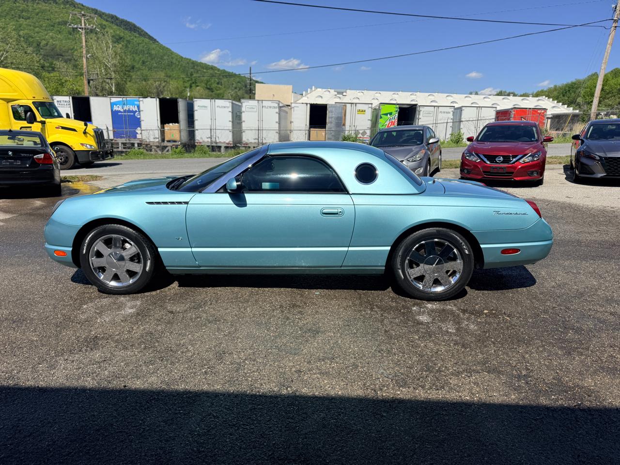 Ford Thunderbird Deluxe 2002