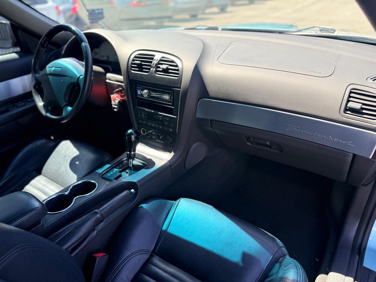 Ford Thunderbird Deluxe 2002