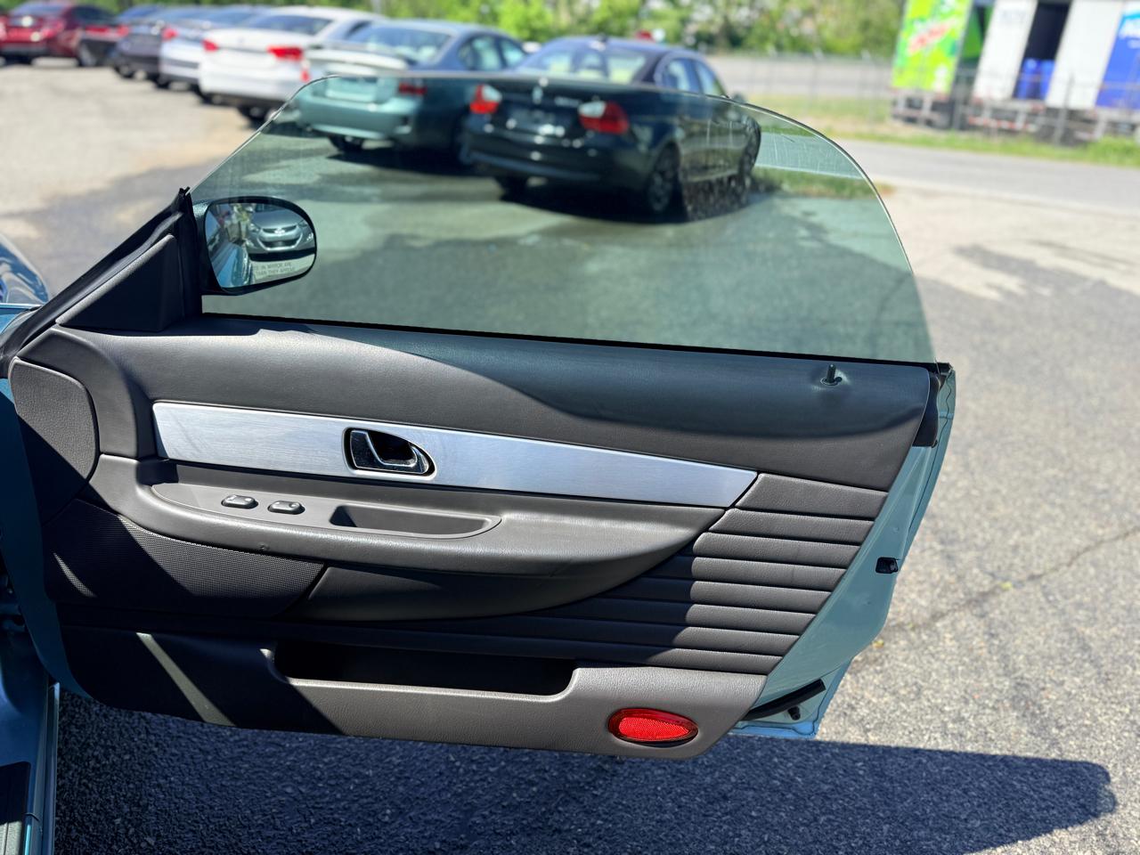 Ford Thunderbird Deluxe 2002