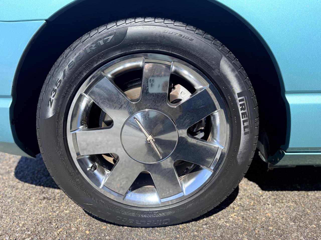 Ford Thunderbird Deluxe 2002