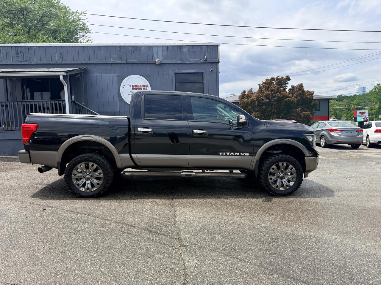 Nissan Titan Platinum Reserve Crew Cab 4WD 2018