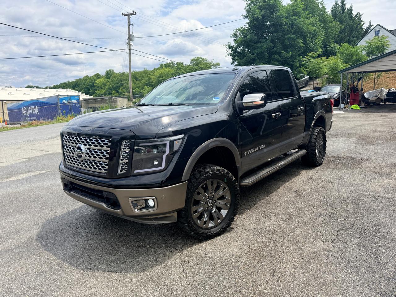 Nissan Titan Platinum Reserve Crew Cab 4WD 2018