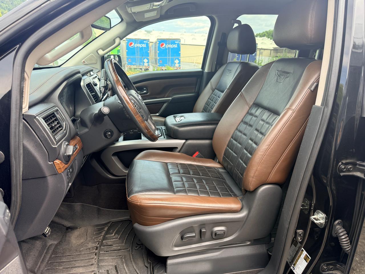 Nissan Titan Platinum Reserve Crew Cab 4WD 2018