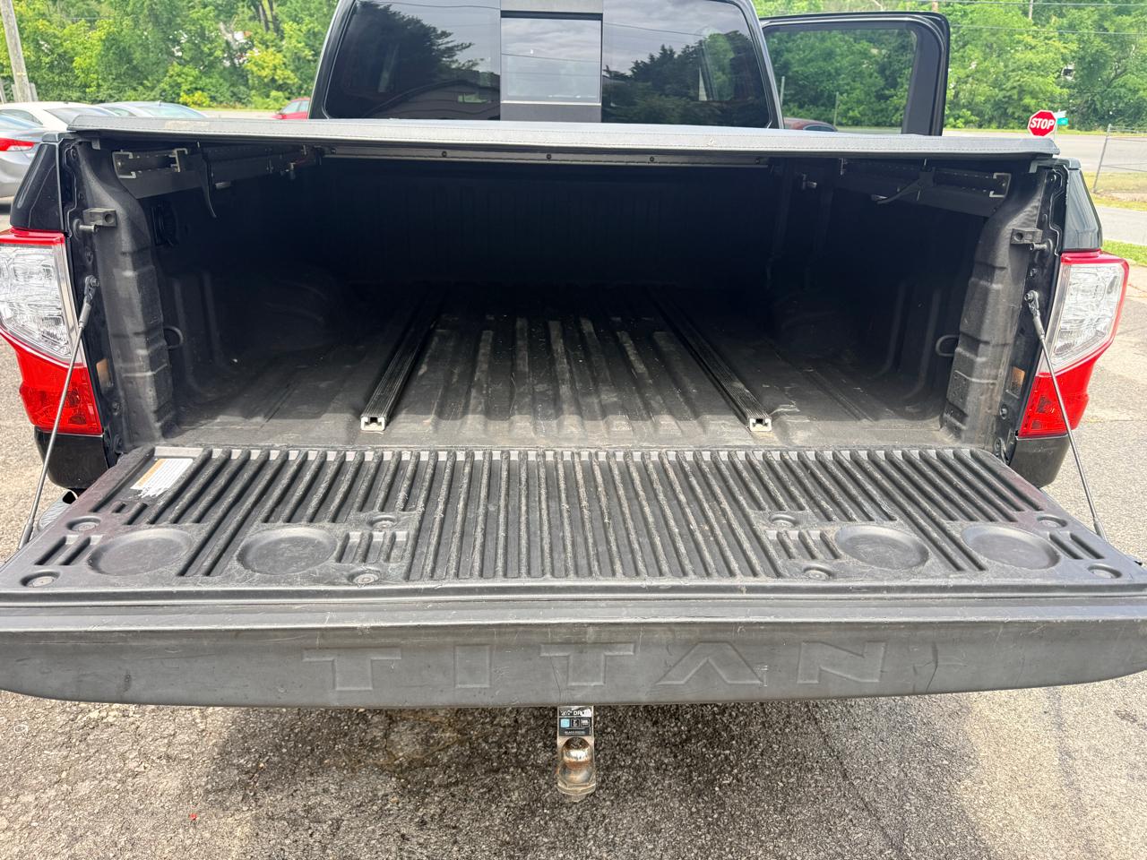Nissan Titan Platinum Reserve Crew Cab 4WD 2018