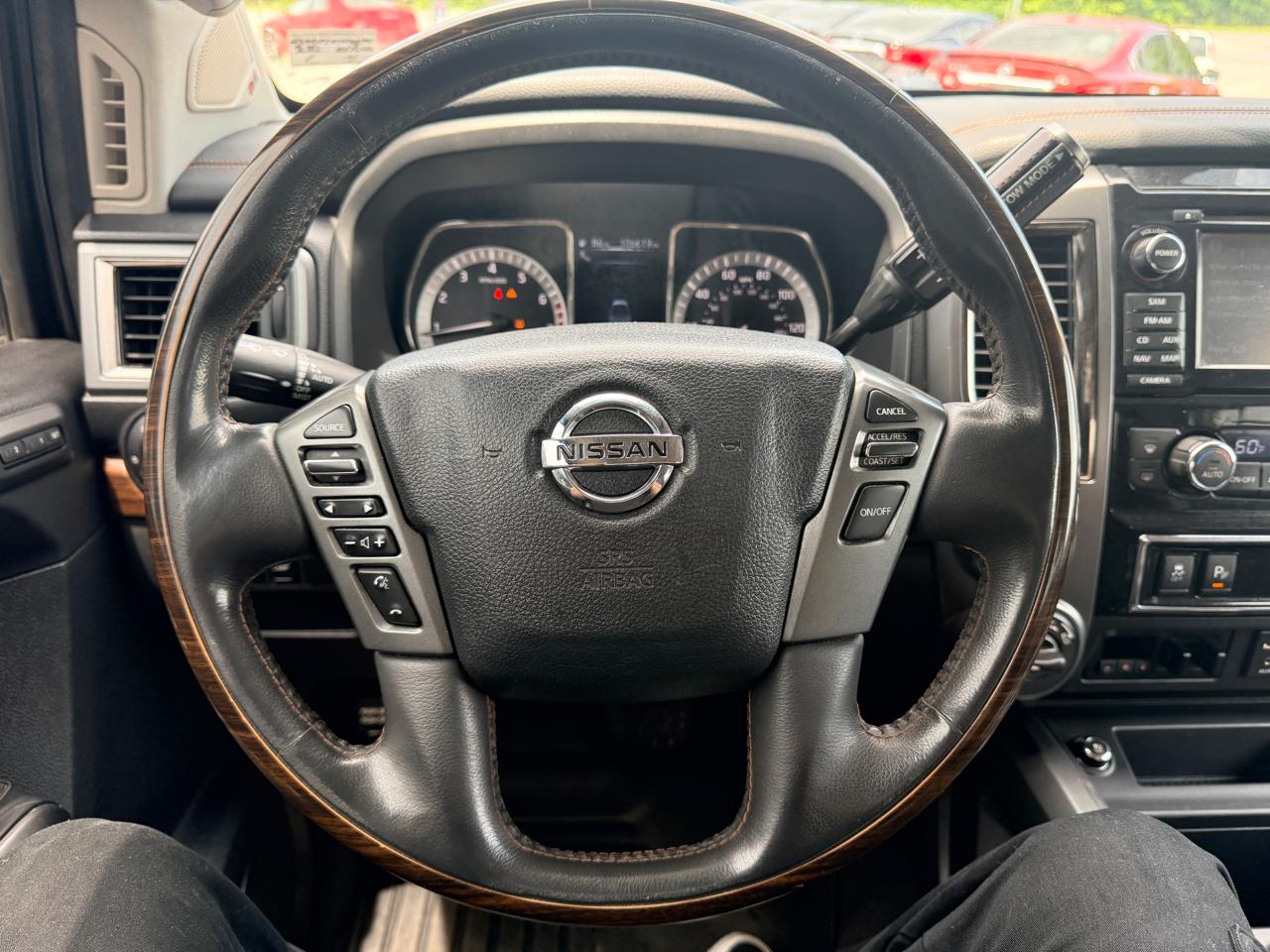 Nissan Titan Platinum Reserve Crew Cab 4WD 2018