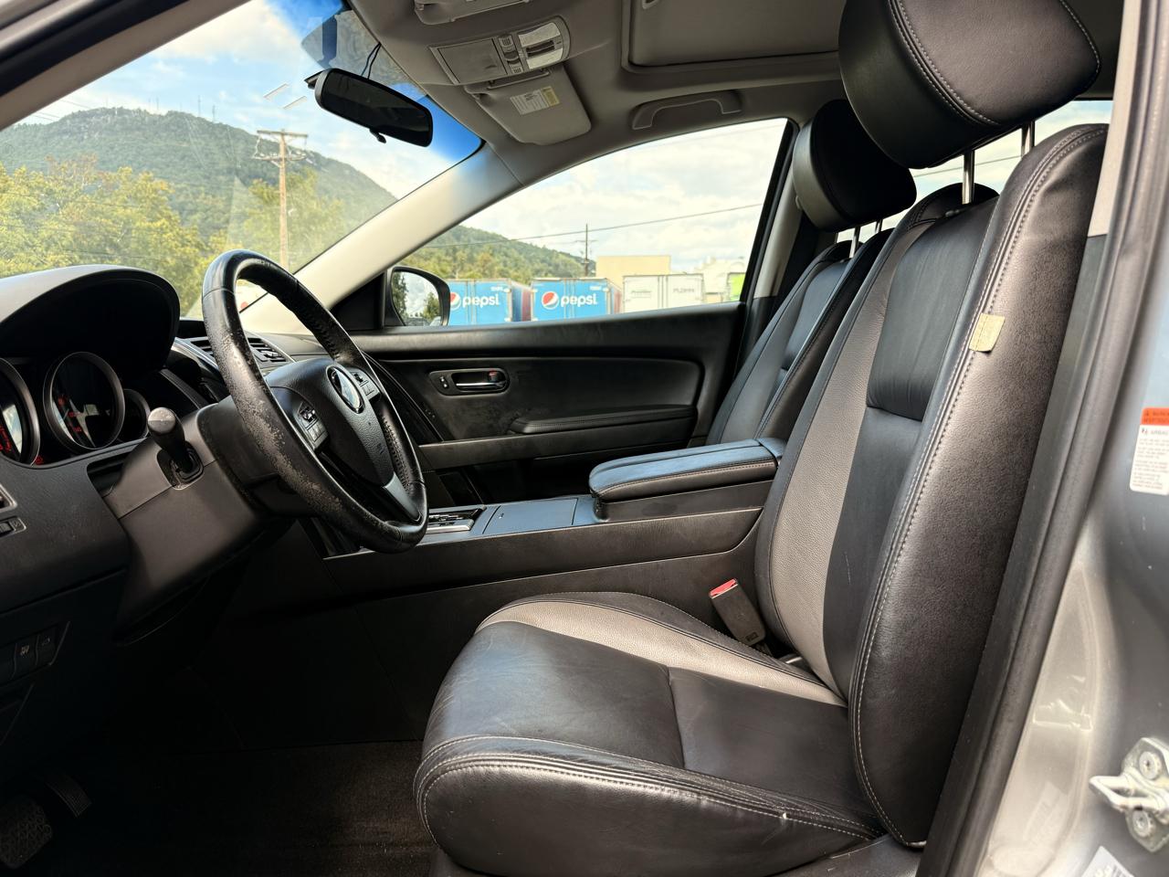 Mazda CX-9 FWD 4dr Touring 2011