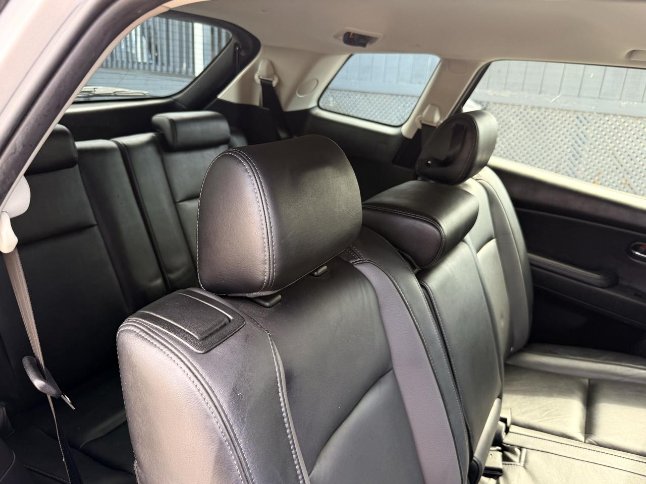 Mazda CX-9 FWD 4dr Touring 2011