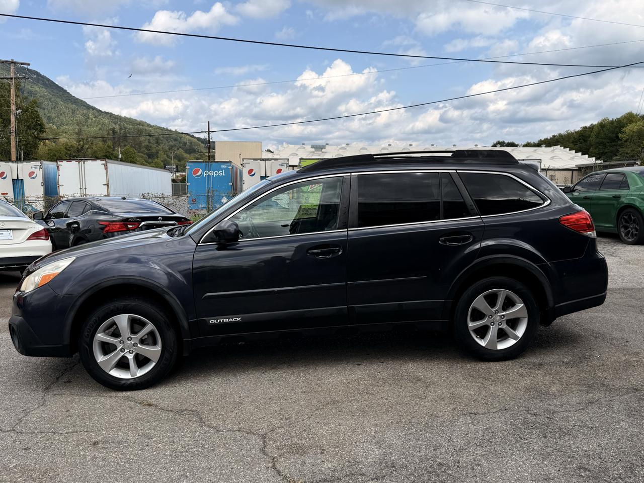 Subaru Outback 2.5i Limited 2013