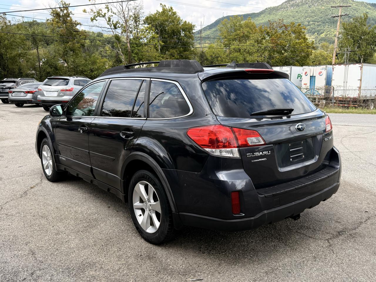 Subaru Outback 2.5i Limited 2013