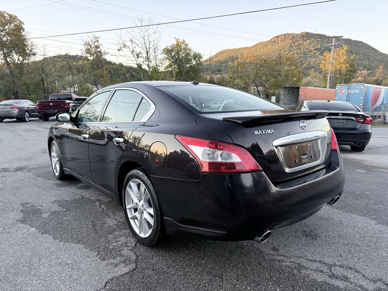 Nissan Maxima SV 2011