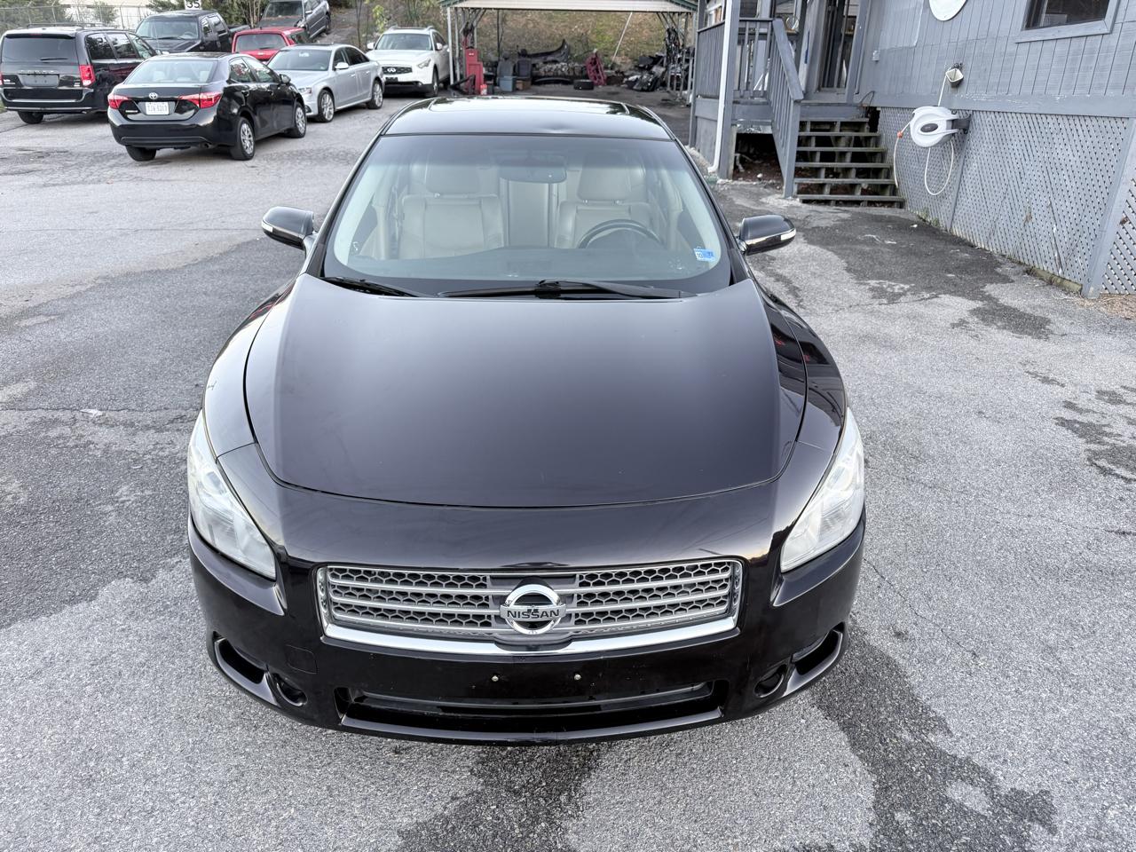 Nissan Maxima SV 2011