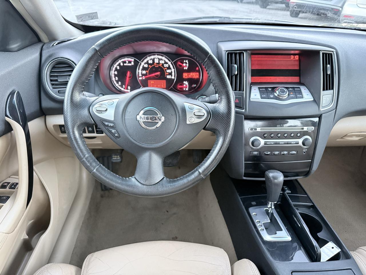 Nissan Maxima SV 2011