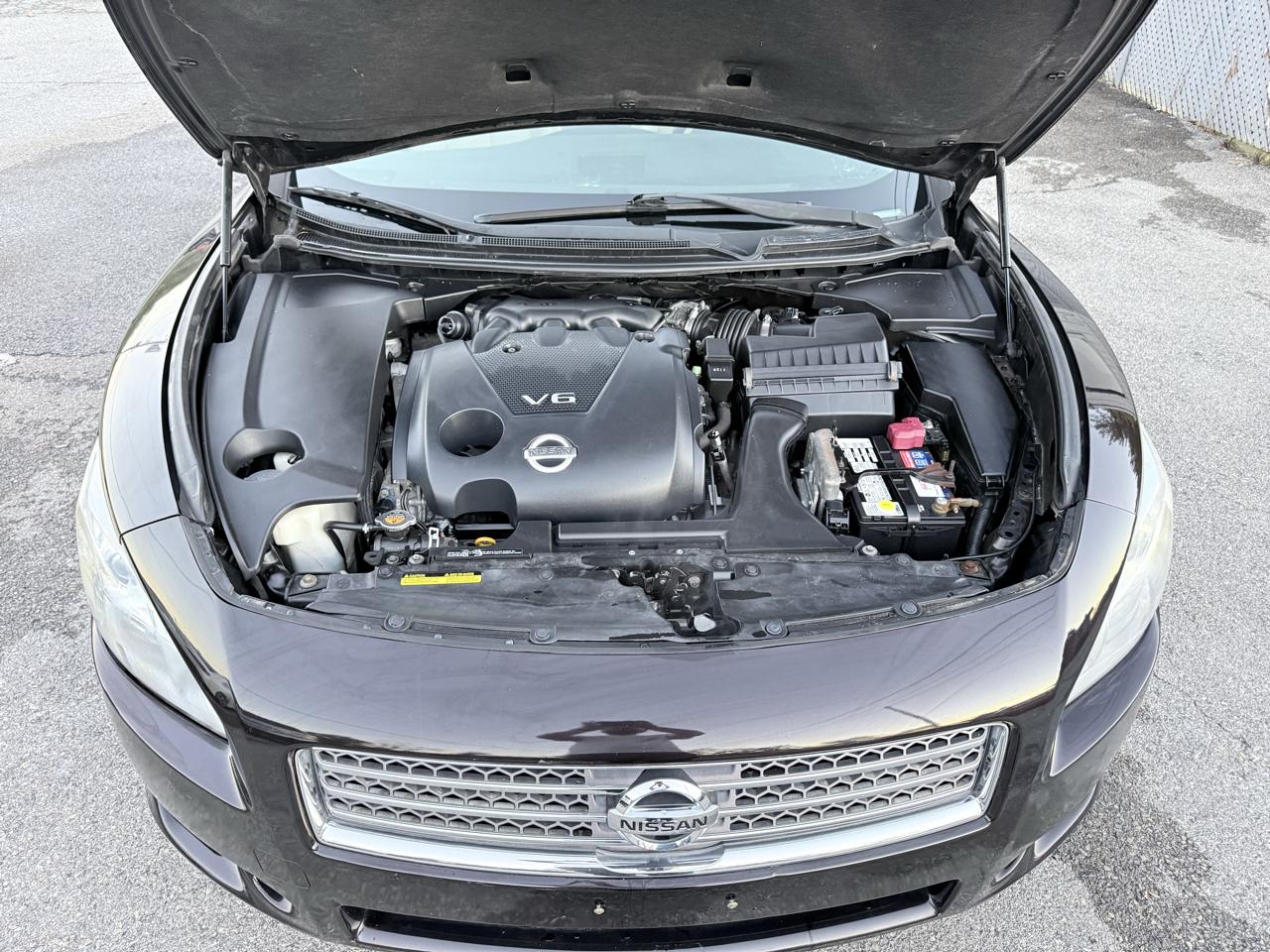 Nissan Maxima SV 2011