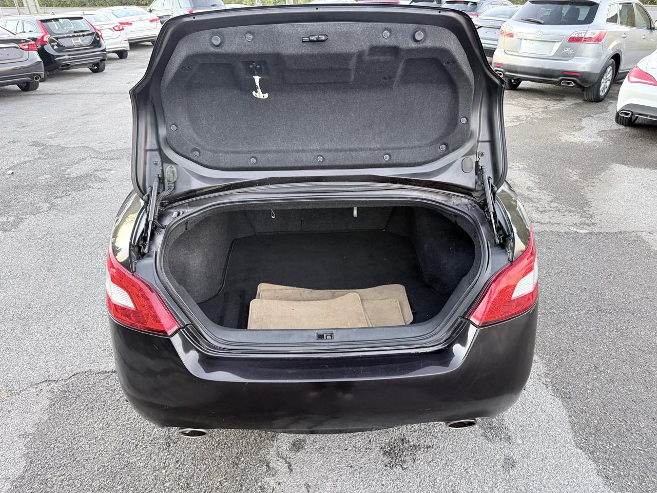 Nissan Maxima SV 2011