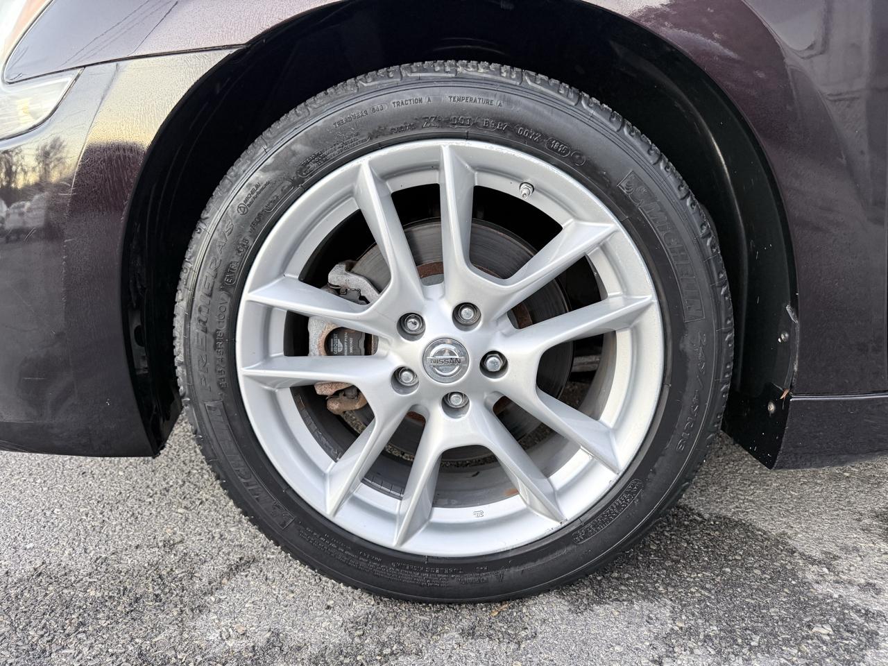 Nissan Maxima SV 2011