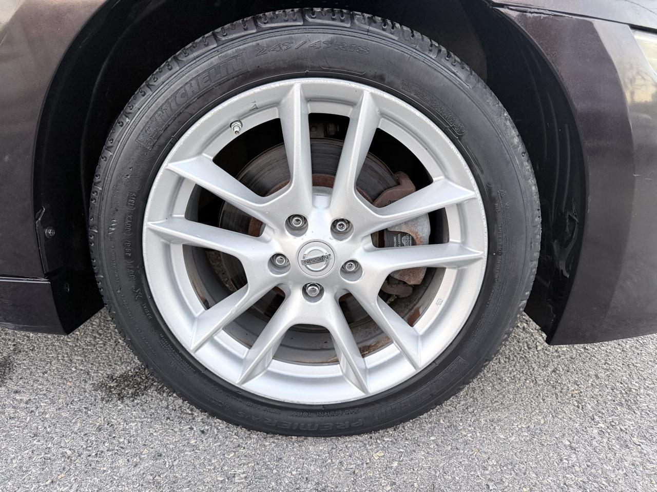 Nissan Maxima SV 2011