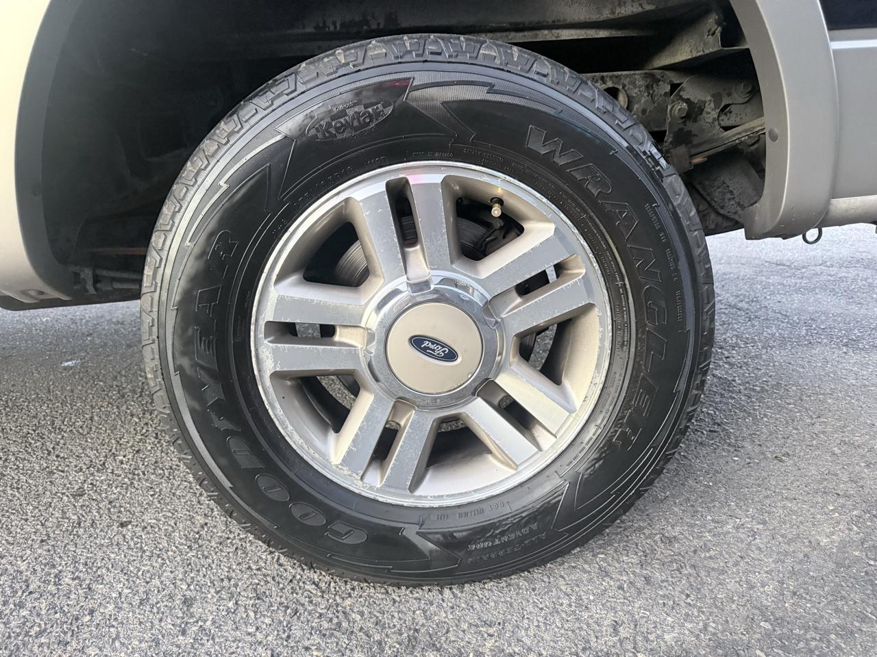 Ford F-150 FX4 SuperCrew 4WD 2005