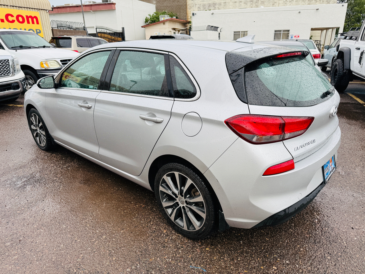 Hyundai Elantra GT  2018 Hyundai Elantra GT  2018