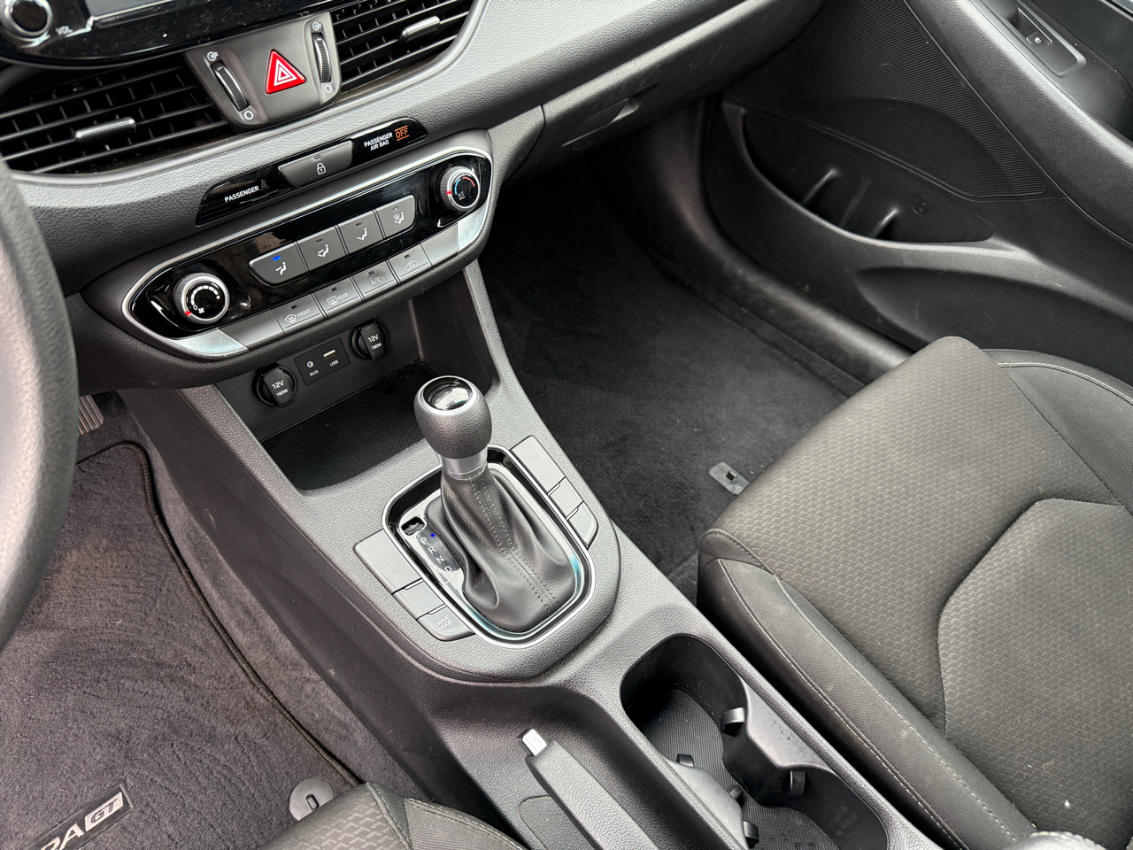 Hyundai Elantra GT  2018 Hyundai Elantra GT  2018