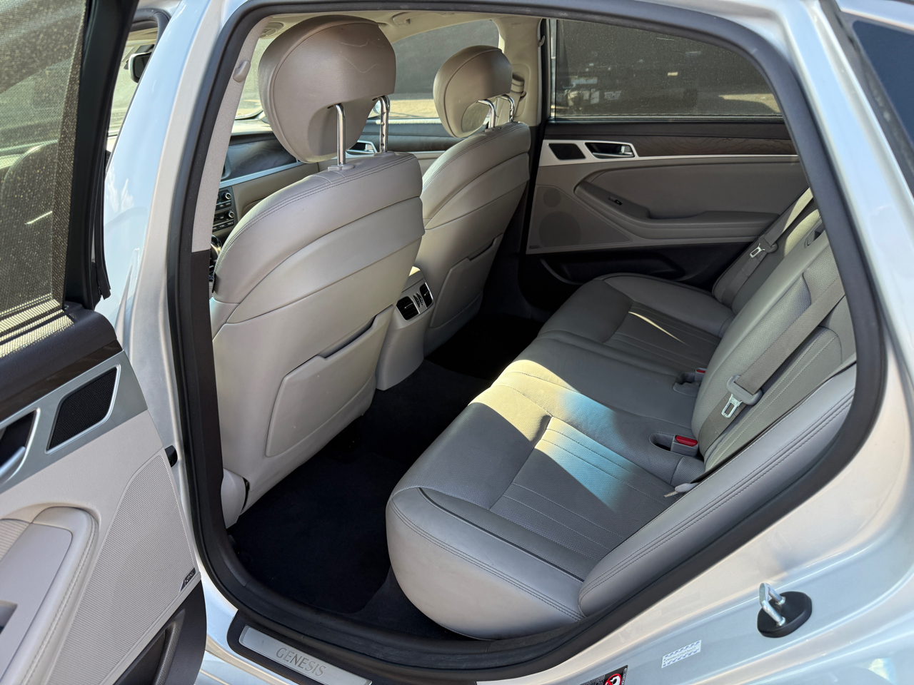 Hyundai Genesis  2016 Hyundai Genesis  2016