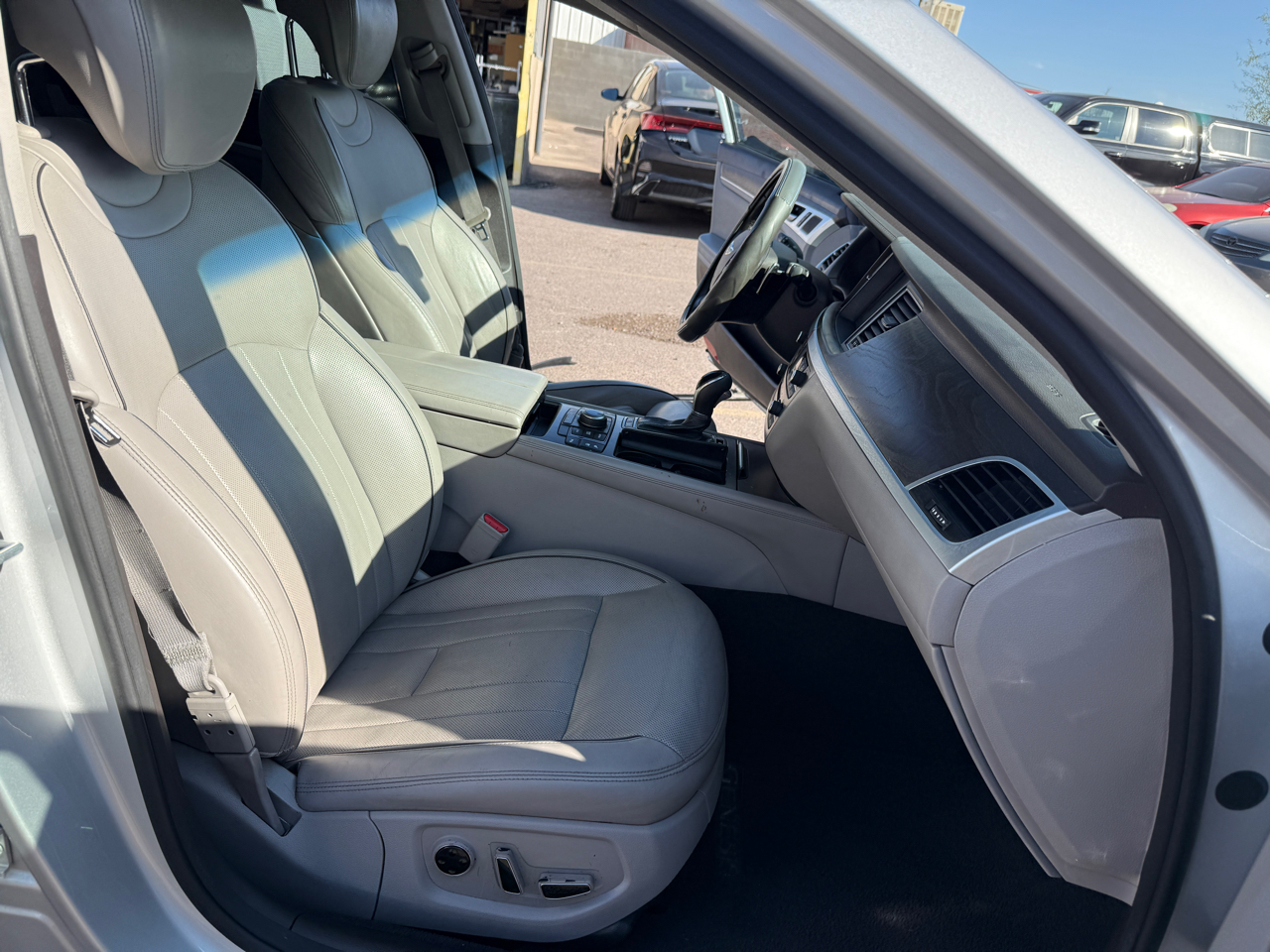 Hyundai Genesis  2016 Hyundai Genesis  2016