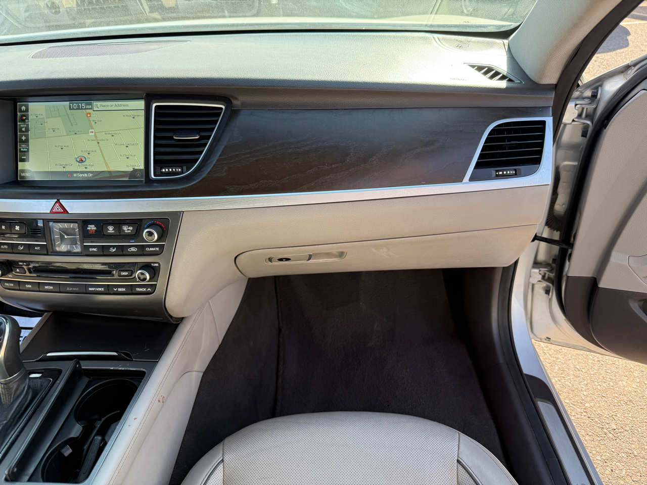 Hyundai Genesis  2016 Hyundai Genesis  2016