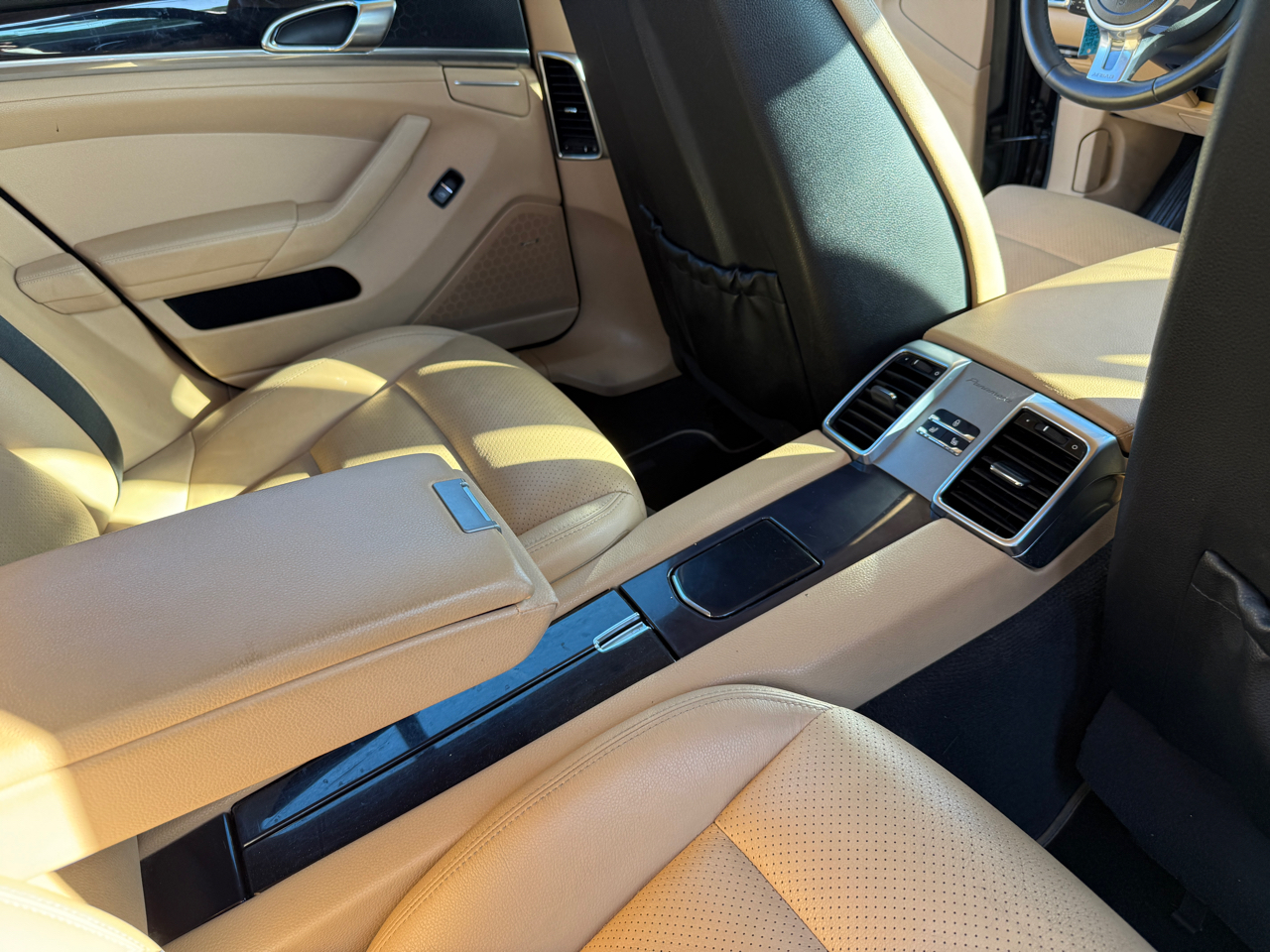 Porsche Panamera  2013 Porsche Panamera  2013