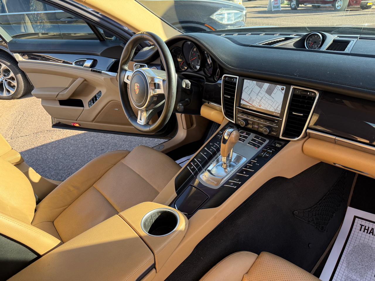 Porsche Panamera  2013 Porsche Panamera  2013