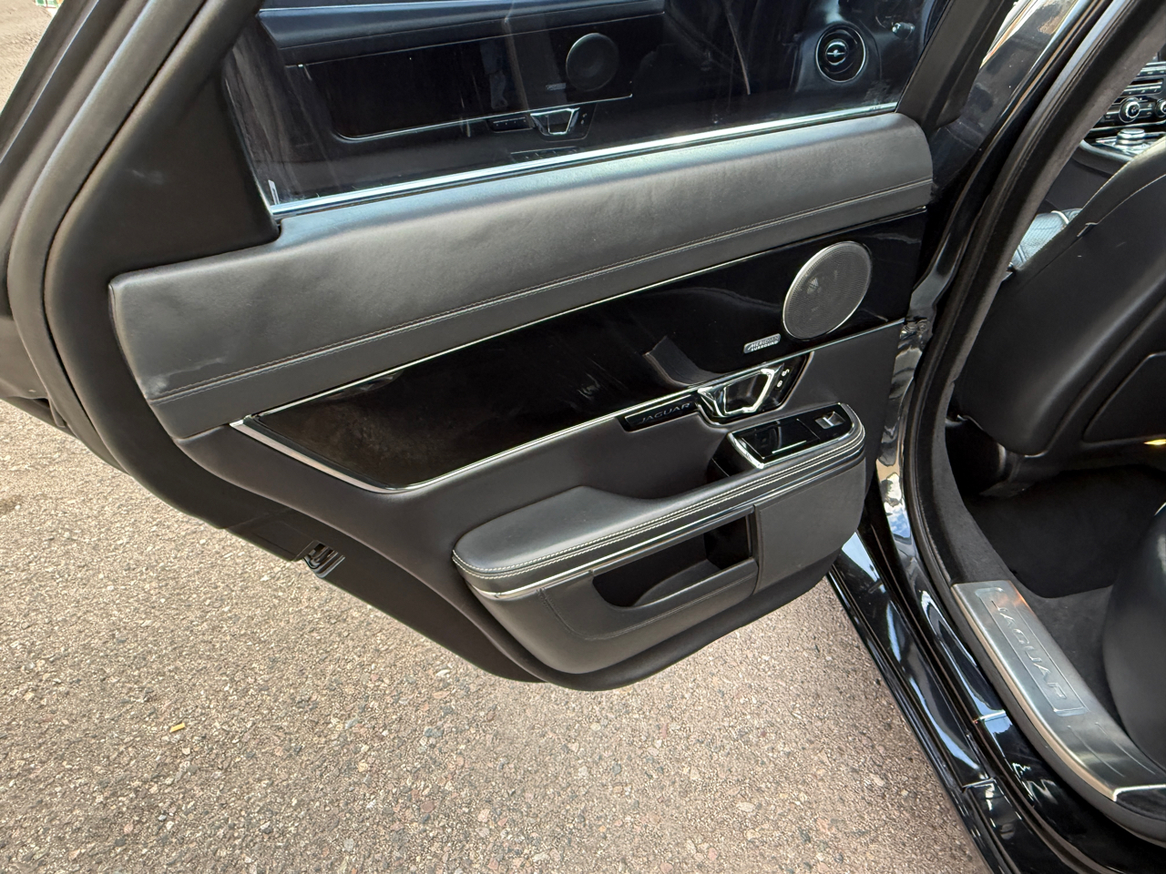 Jaguar XJ-Series  2015