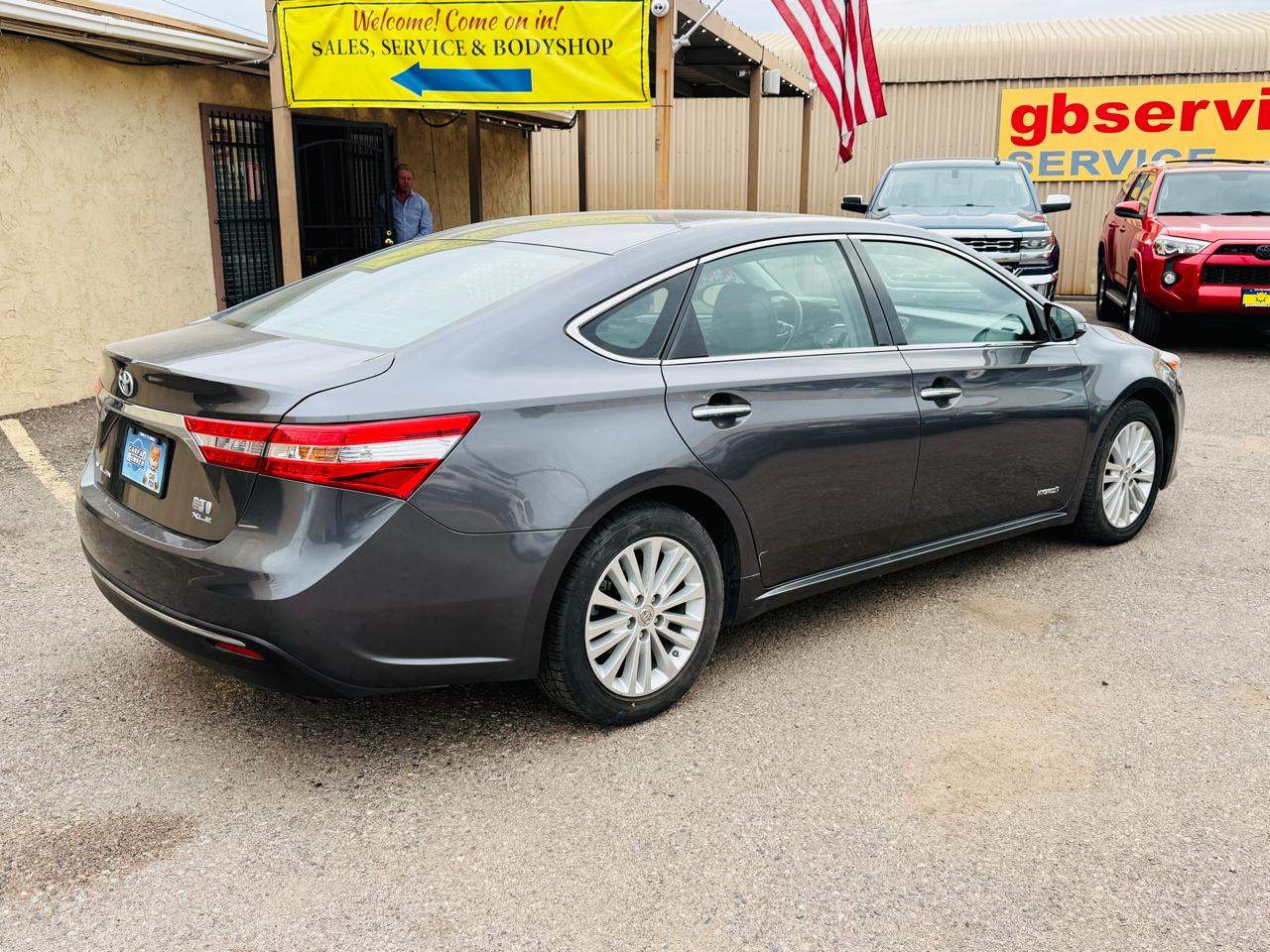 Toyota Avalon Hybrid  2014