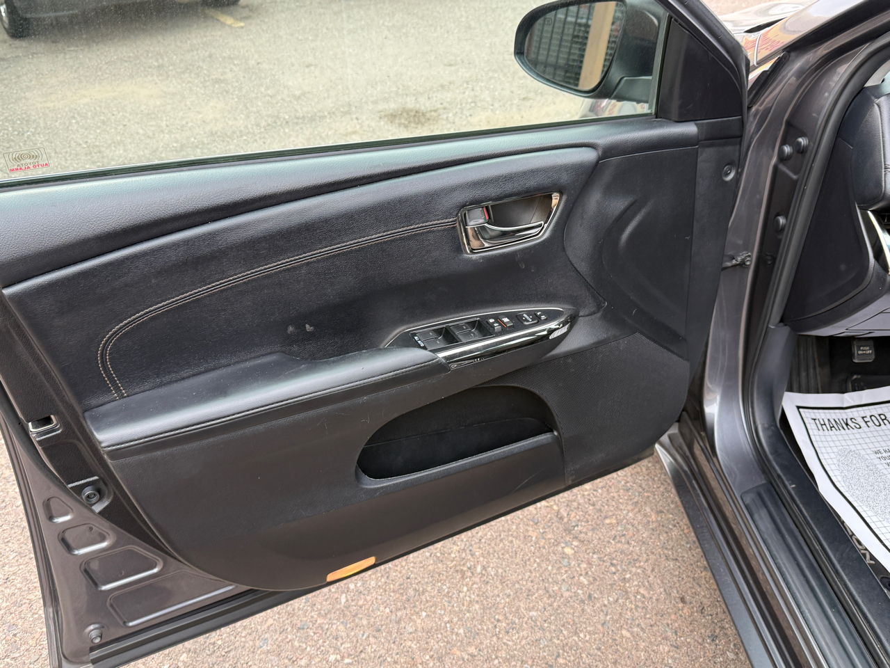 Toyota Avalon Hybrid  2014