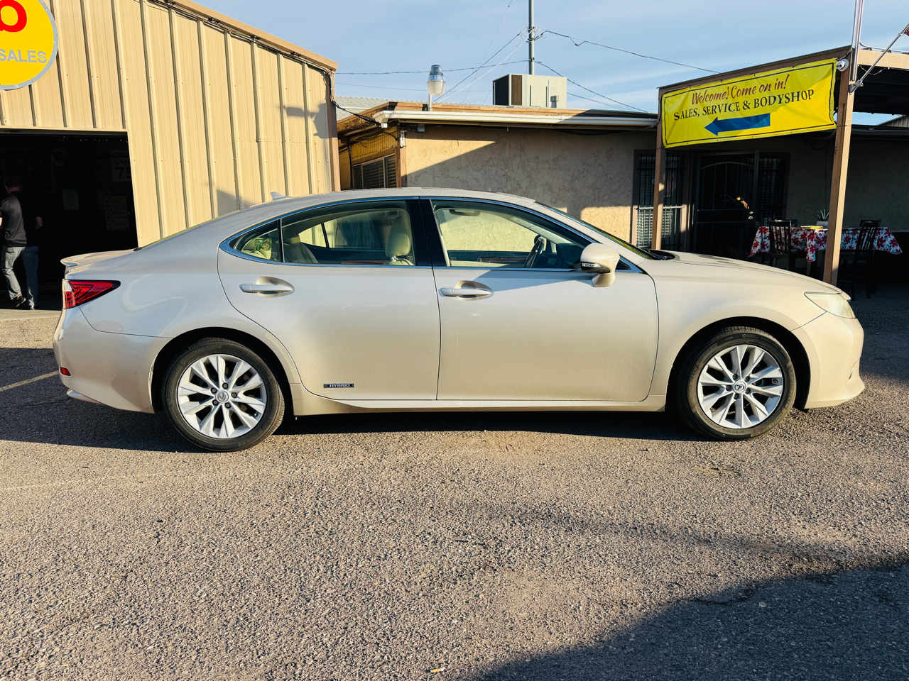 Lexus ES 300h  2013