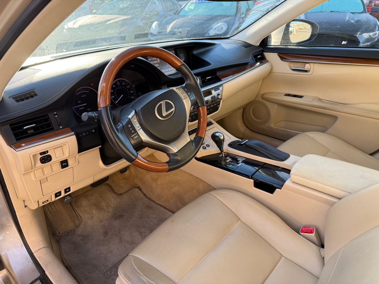 Lexus ES 300h  2013