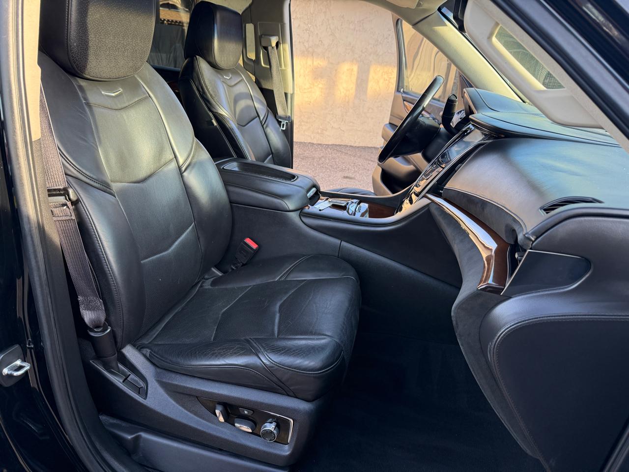 Cadillac Escalade  2016