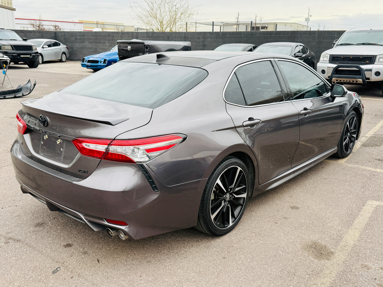 Toyota Camry  2019