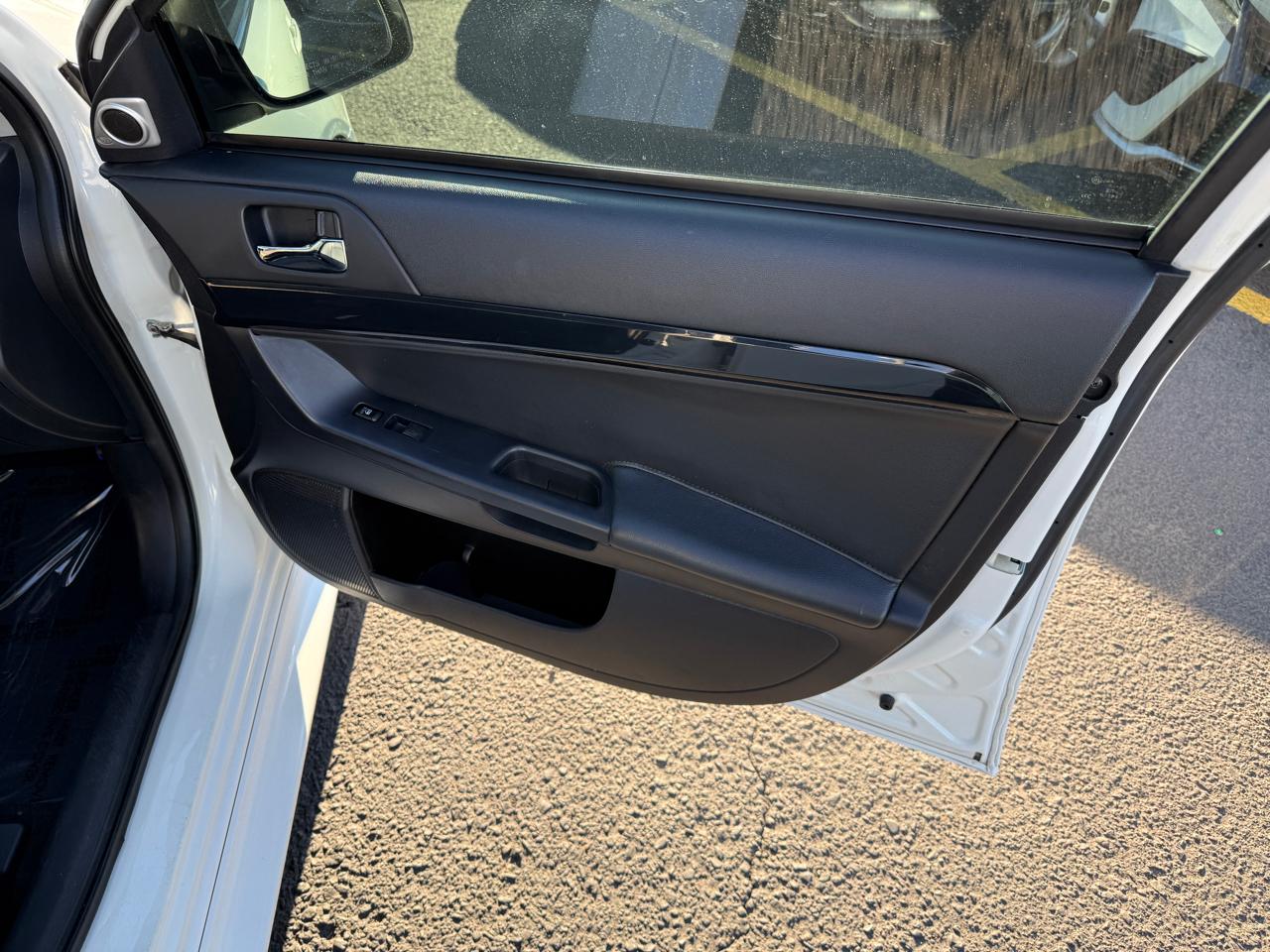 Mitsubishi Lancer  2012